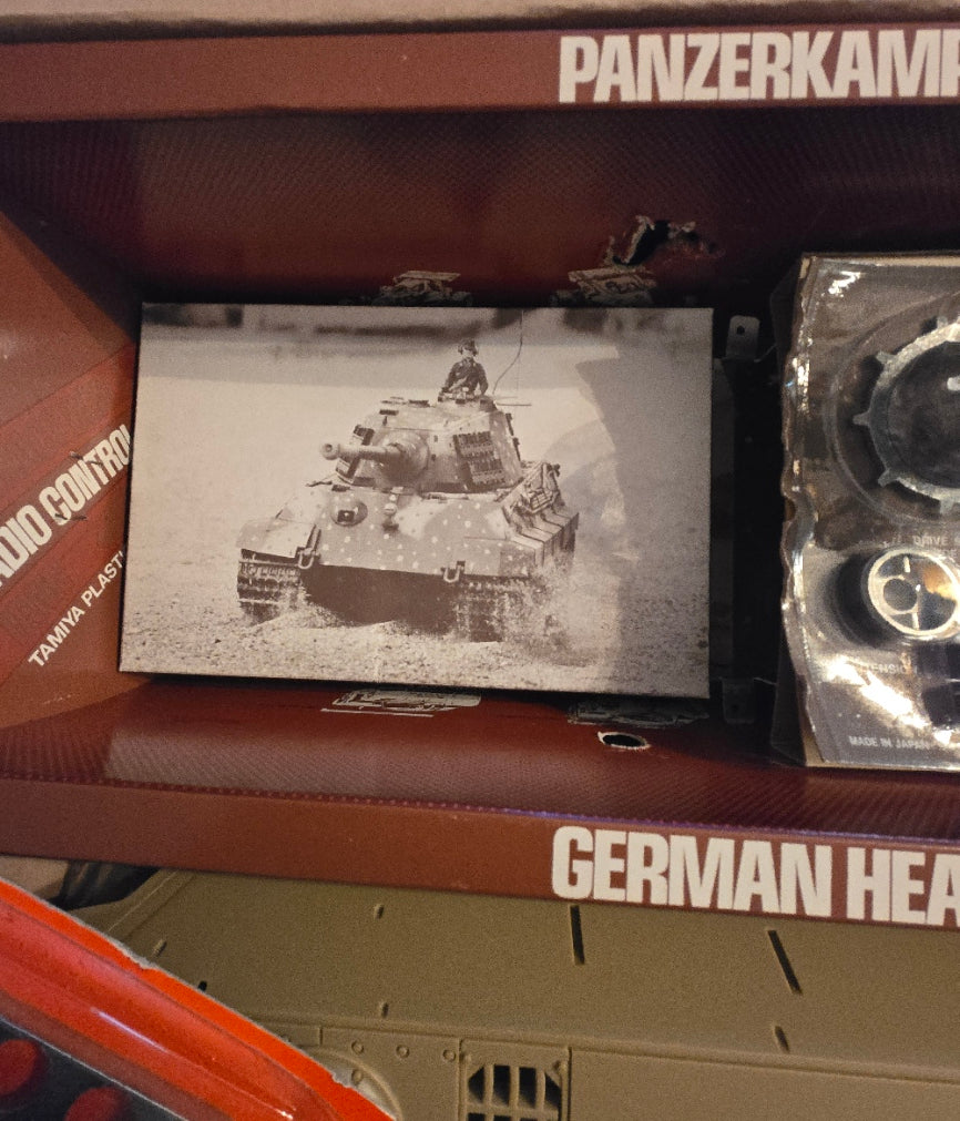 TAMIYA 1/16 German Heavy Tank King Tiger Radio Controlled RC