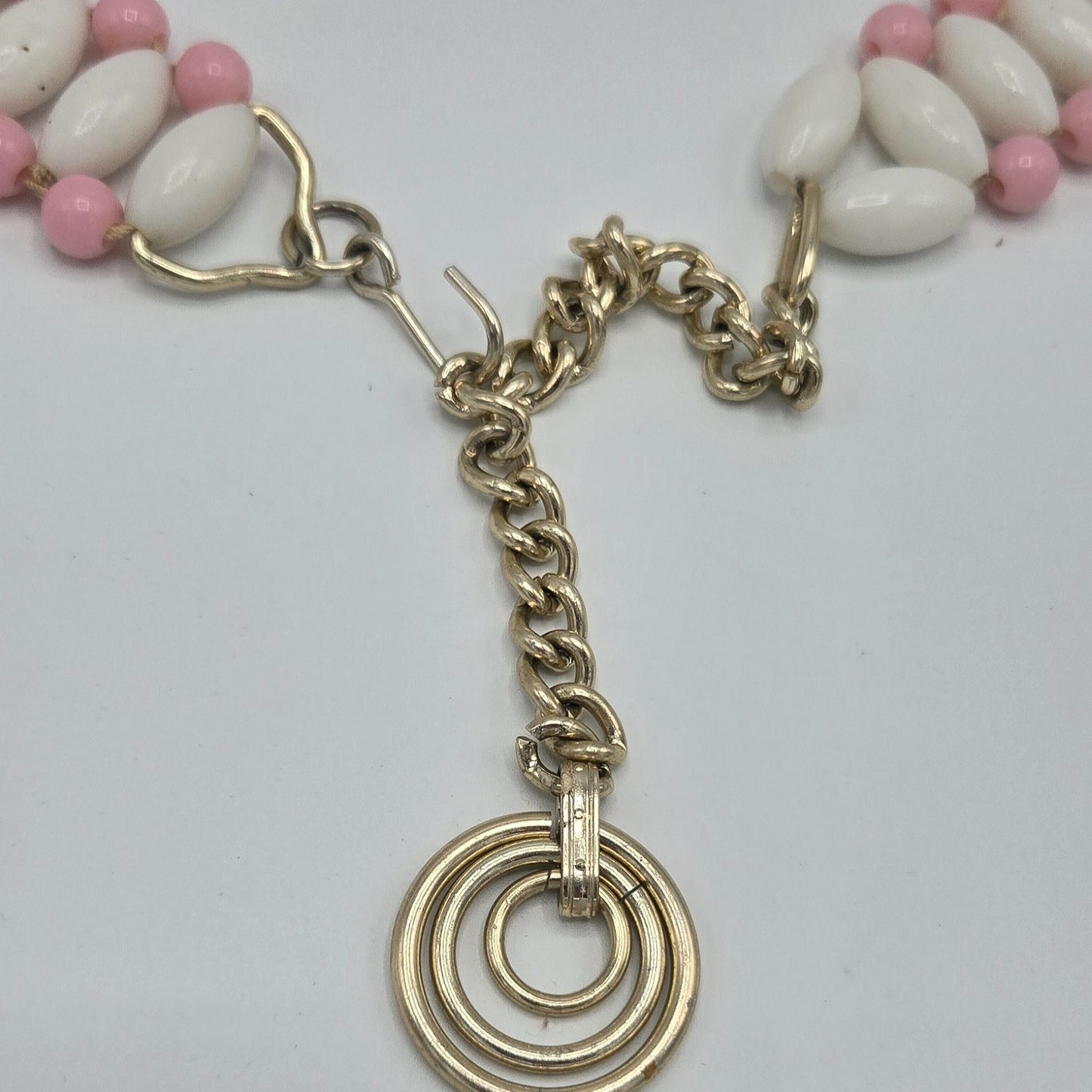 Pink & White Beaded Belt with Gold Chain & Charm – Vintage Adjustable Waist Belt