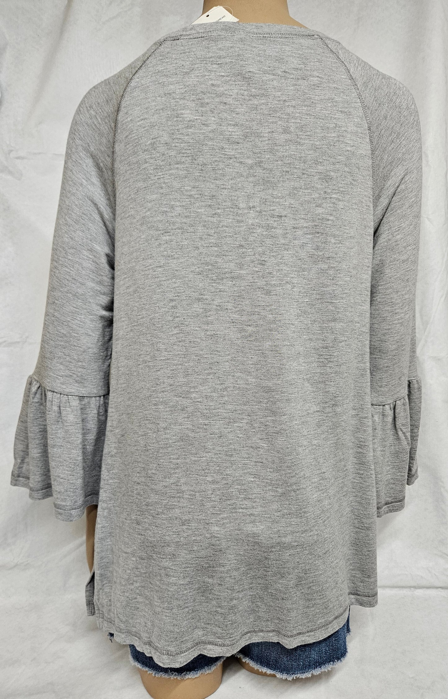 J/M SPORTSWEAR - 3/4 Length Flare Sleeve Shirt