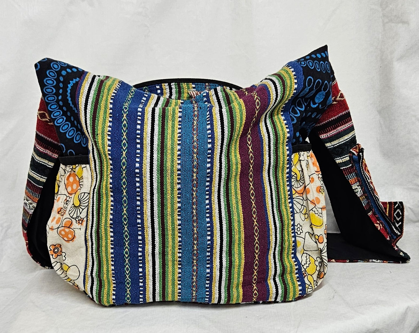 Large Hobo Style Purse/Bag With a Sun on the Front