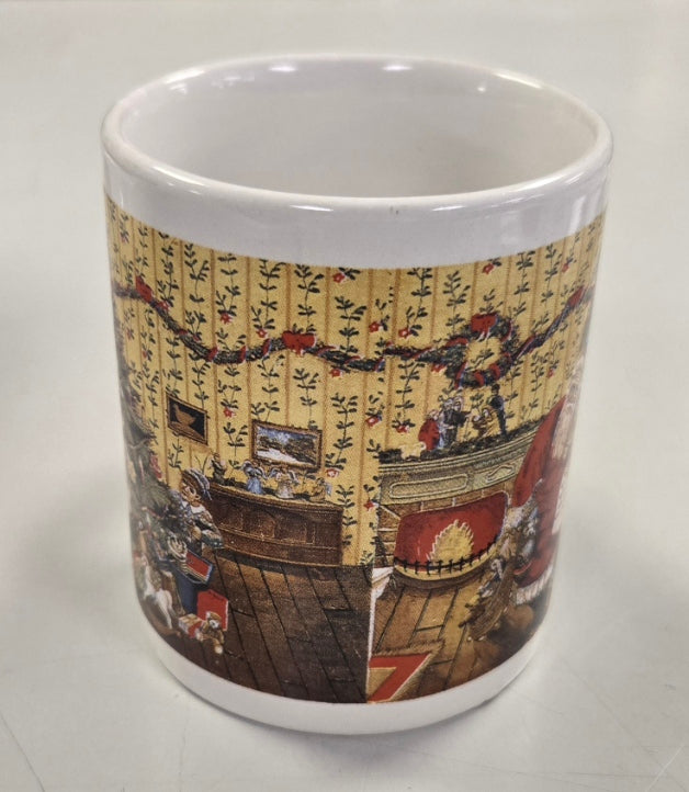 Vintage Santa Claus Christmas Mug – Festive Ceramic Holiday Cup with Children & Tree Scene