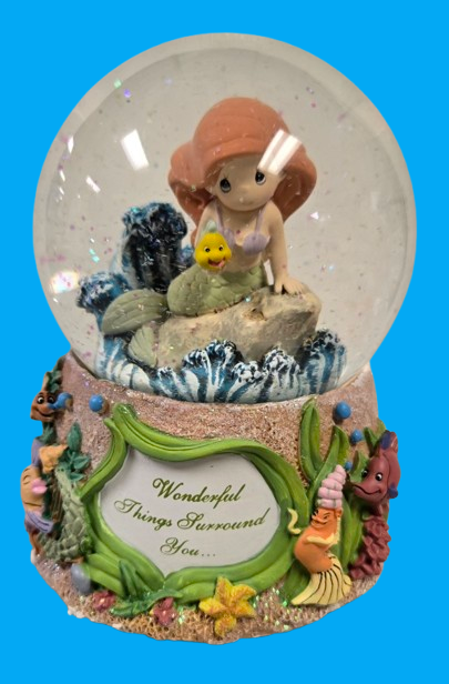 Precious Moments Disney Musical Water Globe – “Wonderful Deep Friend” | Plays Under the Sea