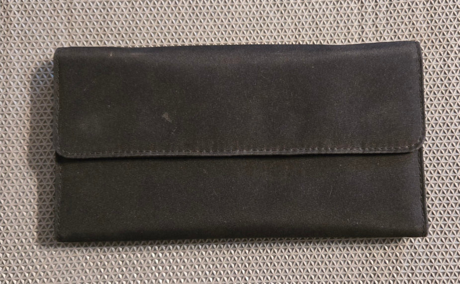 Black Nylon Crossbody Wallet w/ Detachable Strap, Washable & Water‑Resistant