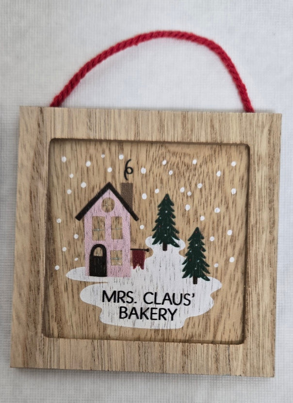 Wooden Christmas Plaques – Santa, Mrs. Claus, Gift Wrap Decor (3 Styles)