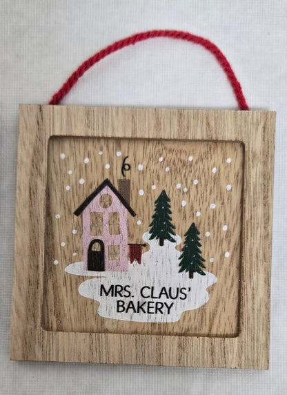 Wooden Christmas Plaques – Santa, Mrs. Claus, Gift Wrap Decor (3 Styles)