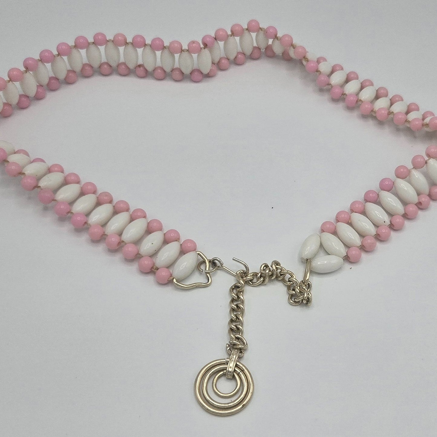Pink & White Beaded Belt with Gold Chain & Charm – Vintage Adjustable Waist Belt